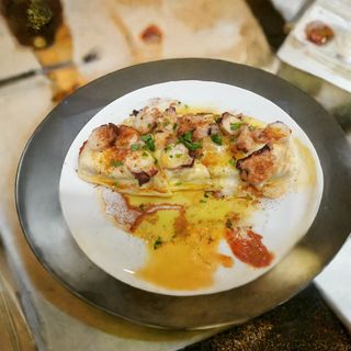 Crostini De Pulpo Con Queso Arzua Y Pimentón