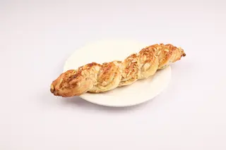 Косичка с орехами (60г)