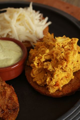 Tostones De Pollo Mechado