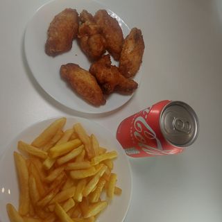 Menú Alitas De Pollo (6 Uds.)