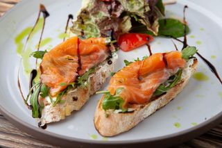 Брускетта с семгой (70 гр.)