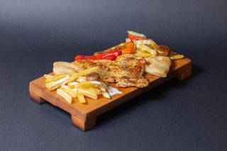 Grilled chicken sa pomfritom