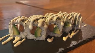 61. Salmón Uramaki (8 Pzs.)