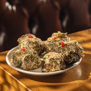 ბადრიჯანი ნიგვზით