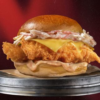 La Mujer del Pollo Burger