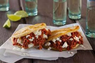 Arepa con chorizo