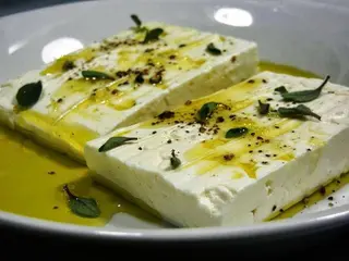 feta piccante al cartoccio