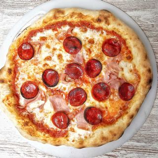 Pizza York Con Pepperoni (30 Cm.)
