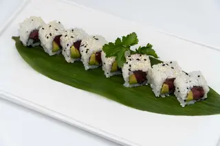 100 - Maguro Roll Tonno E Avocado, Farciti