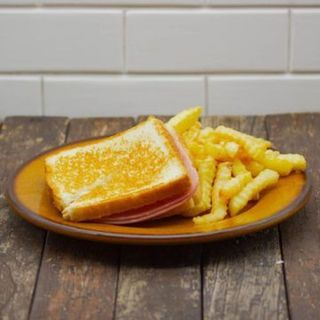 Menú Infantil Sandwich de Jamón y Queso