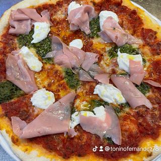 Pizza Bolonia
