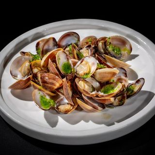 W63 Almejas A La Plancha