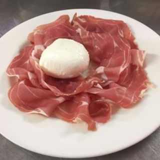 Fiordilatte di Agerola e Crudo di Parma