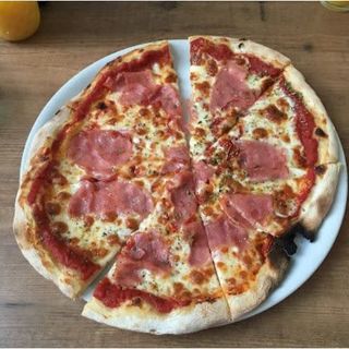 Pizza Pantera Rosa (Mediana)