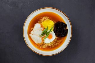 Рамен с мясом курицы (500 мл)