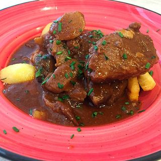 Carrillada De Pedro Ximénez Con Boletus