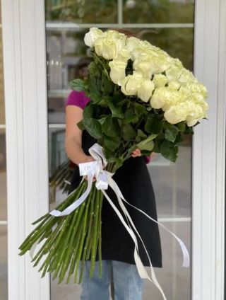 35 trandafiri albi Olandezi 90-100 cm