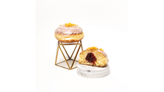 Kultowy pączek z różą