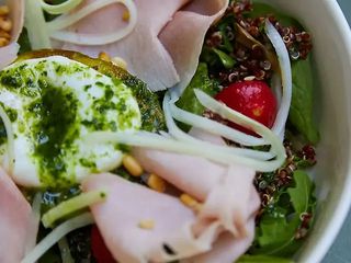 Салат з авокадо (305г)