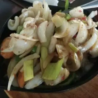 T5. Sepia Con Verduras A La Plancha