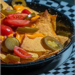 Nachos Con Jalapeños