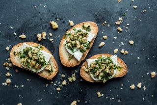 Crostini Al Formaggio Di Capra