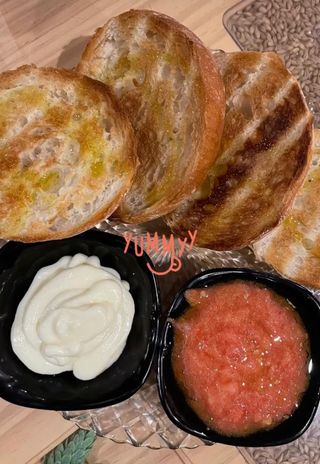 Pan con tomate y ajo