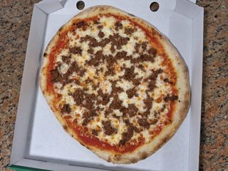 Pizza bolognesa (33 cm.)
