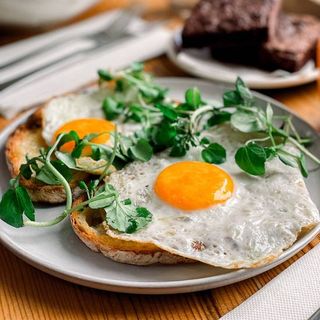 Everyday Eggs Toast Fried