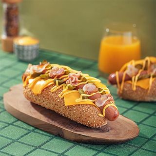 სპეც ჰოთ დოგი ყველის სოუსით