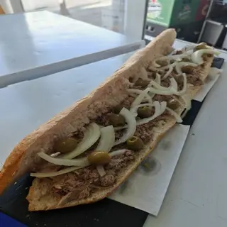 Bocadillo Olivero (Entero)