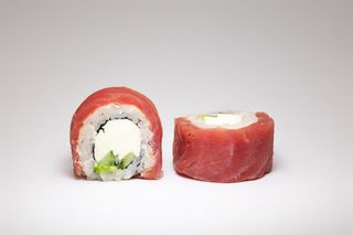 Філадельфія з тунцем (310г / 8 шт)