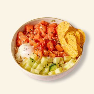 Poke Huevo & Salmón.