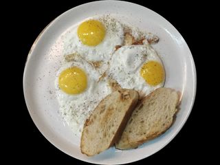 Яєчня з трьох яєць