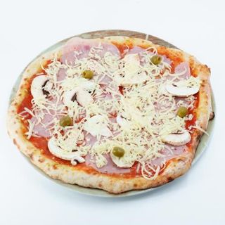Capricciosa pizza