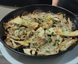 Setas Mixtas Con Queso Ahumado Scamorza (1 Ración)