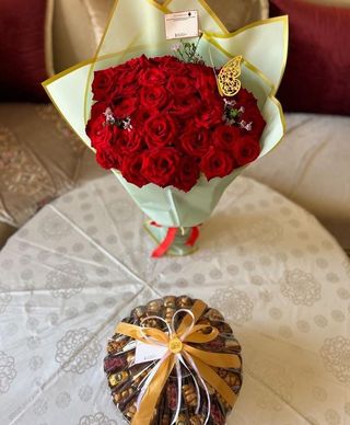 باقة ورد حمراء 