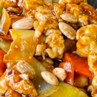 Pollo Con Almendras O Nueces