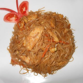 84. Fideos Fritos Con Pollo