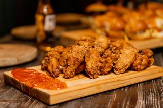 ქათმის ფრთა ცხარე 12 ცალი