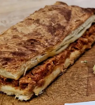 Media Empanada De Atun Tomate,500Gr.
