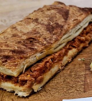 Media Empanada De Atun Tomate,500Gr.