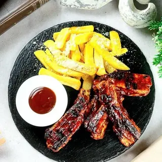 BBQ rebarca s krumpirićima u pecorino romano siru, BBQ umak