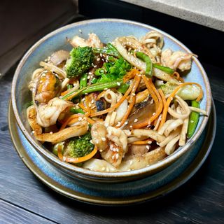 Удон з морепродуктами (400г)