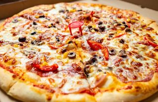 Pizza con tutto Ø 42cm 1+1 GRATIS