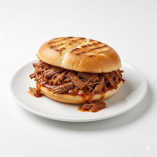 Bocadillo De Carne Mechada
