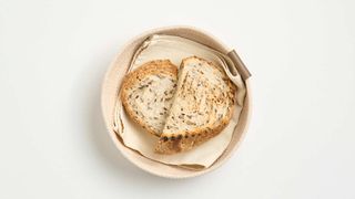 Деревенский хлеб со льном