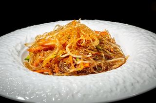 56. Spaghetti di soia con verdure