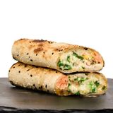 Піцоні з лососем, шпинатом та Чеддером (300г)