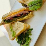 Сендвіч з ніжним курячим філе та сиром, 390г